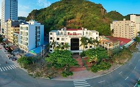 Gieng Ngoc Sea Moutain View Cat Ba